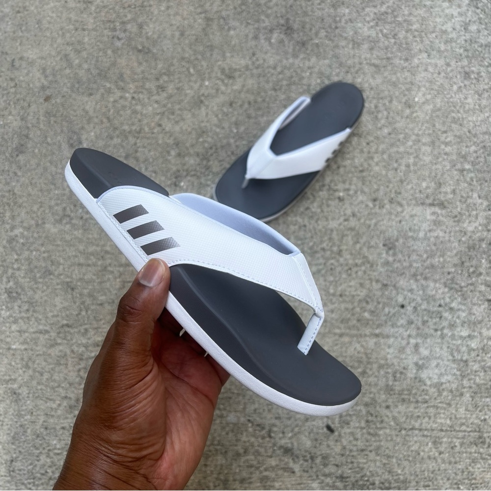 WMNS ADIDAS ADILETTE
COMFORT FL CLOUDFOAM THONG STRIPES FLIP FLOP SLIDE